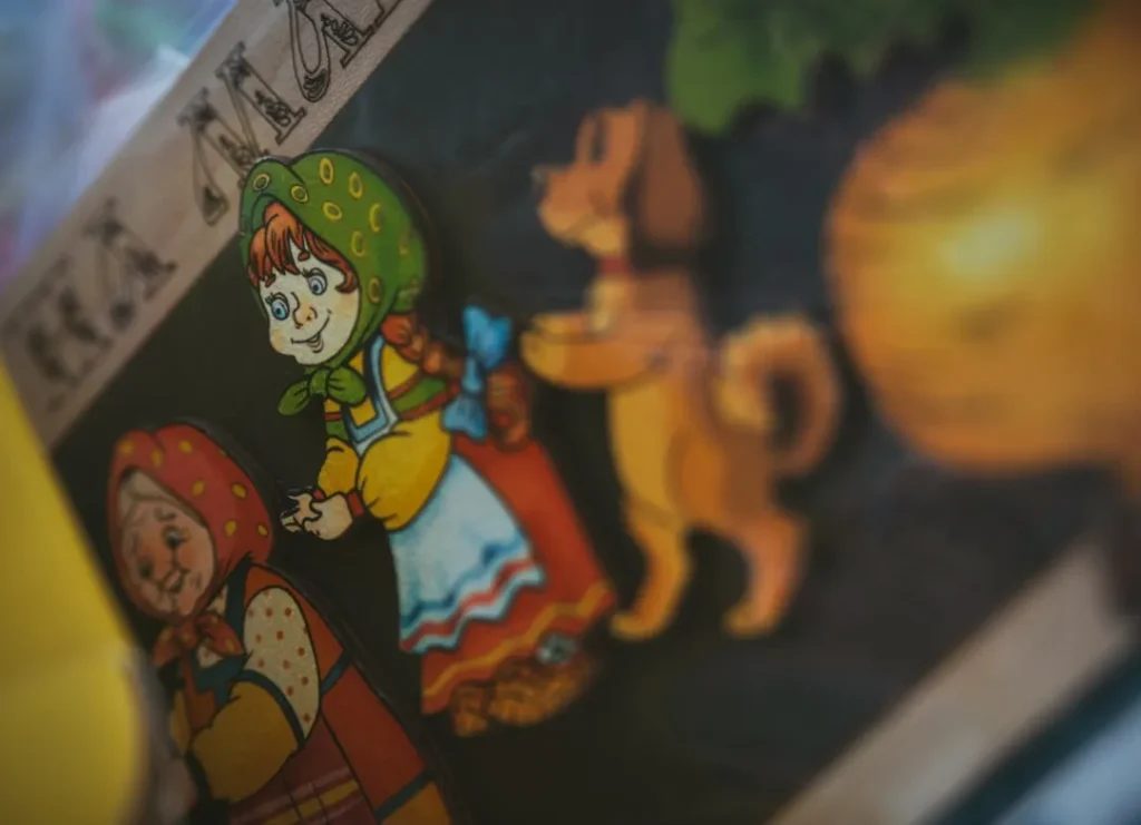 Children's storybook characters with a dog and onion.
